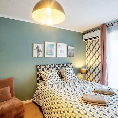 Studio Terrasse & Parking Gratuit En Residence Nîmes Exterior photo
