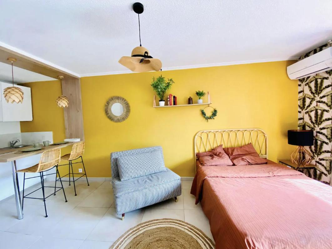 Studio Terrasse & Parking Gratuit En Residence Nîmes Exterior photo